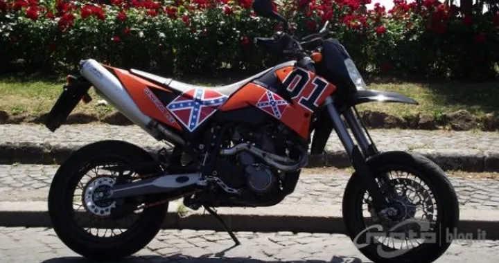 Foto del giorno: KTM 640 SM General Lee