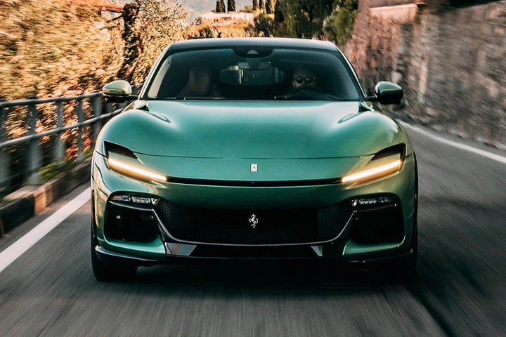 Solo l'1% di tutte le Ferrari è verde, ma la situazione potrebbe cambiare
