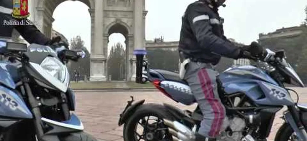 MV AGUSTA RIVALE 800 PER I MOTOCICLISTI DELLA POLIZIA DI STATO
