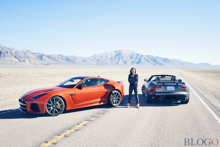 Michelle Rodriguez guida la Jaguar F-Type SVR