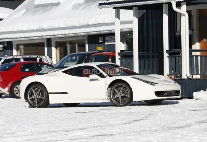 Ferrari 458 Italia: l'erede è già su strada! Le prime foto spia