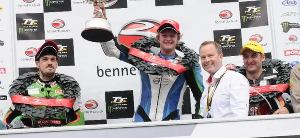 Lightweight TT 2015: vince Lintin, Paton sul podio