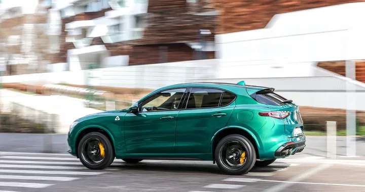 Alfa Romeo Stelvio 2022: nuove indiscrezioni sul restyling
