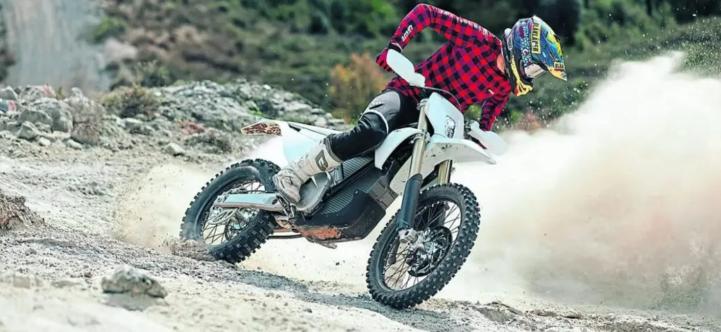 Stark Varg EX: 80 CV di pura adrenalina per riscrivere le regole dell’enduro elettrico