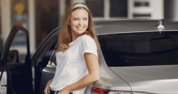 Noleggia un'auto senza deposito cauzionale con la compagnia italiana Locauto