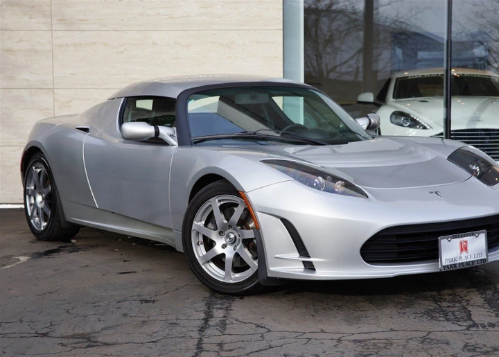 1 milione di dollari per il prototipo della Tesla Roadster