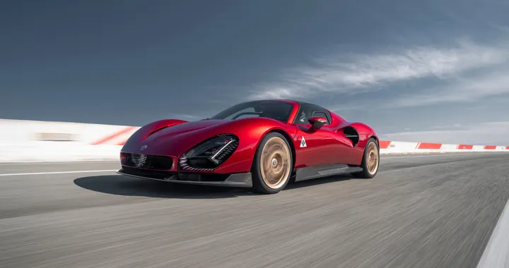 Alfa Romeo 33 Stradale messa al frusta per capire le sue performance reali