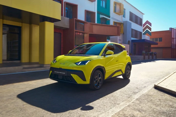 BYD Dolphin Surf, debutta in Italia la nuova sfiziosa elettrica da 18.990 €