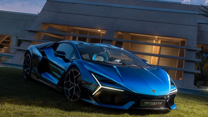 Lamborghini Revuelto Opera Unica: la supercar scolpita dal mare di Sardegna