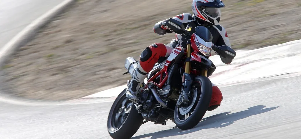 Ducati Hypermotard 939 e 939 SP: primo contatto