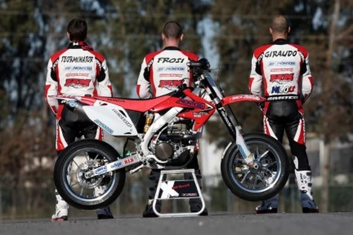 Supermoto: Primi test per il Team HM Honda Racing Monticelli