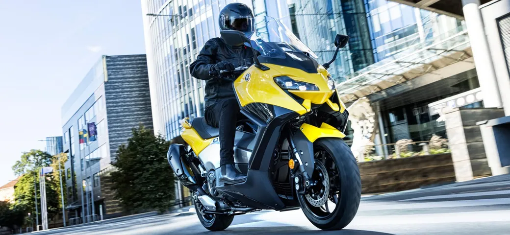 Yamaha TMAX 2022: il maxi-scooter per eccellenza si rinnova