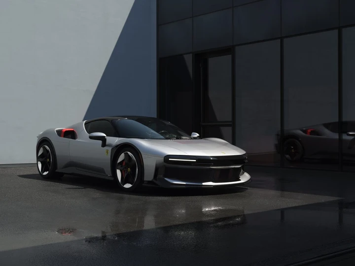 Ferrari CZ26, la SF90 Stradale diventa irriconoscibile: ne esiste una sola