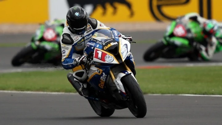 STK 1000, Silverstone: vince ancora Barrier su Mercado e Savadori, out La Marra