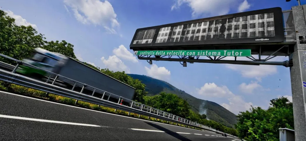 Stretta sulla velocità: arrivano nuovi Tutor in autostrada, ecco dove
