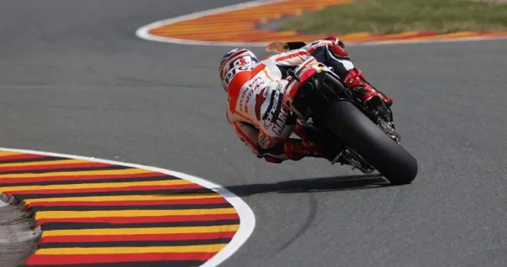 MotoGP Germania 2013: Marquez in pole davanti a Crutchlow e Rossi
