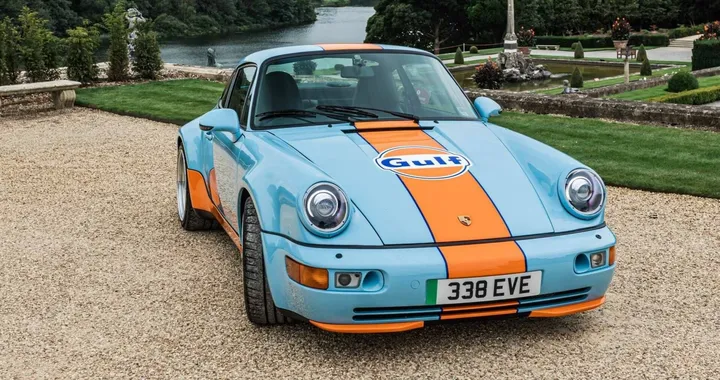 Porsche 964 Gulf Signature Edition: il restomod elettrico da 507 CV