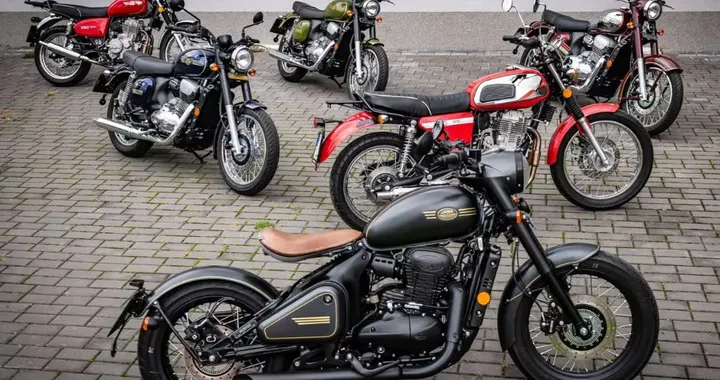 Motodays 2025: il grande ritorno di Jawa con la nuova 400 Geeny