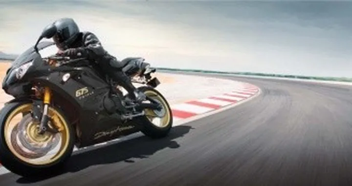 Triumph Daytona 675 SE - gallery