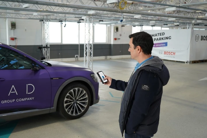 Bosch e Cariad accelerano sull’AI: alleanza per la guida autonoma