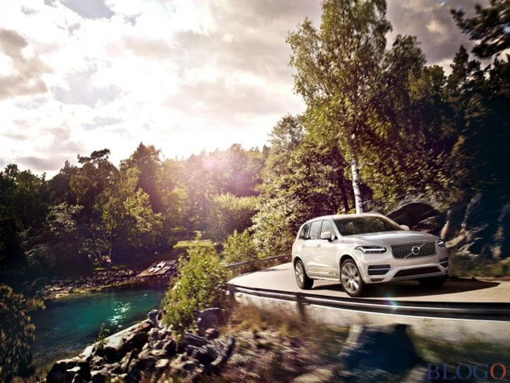 Volvo XC90 T8: tutte le informazioni sull'ibrida plug-in da 400 CV e 2.7 l/100km