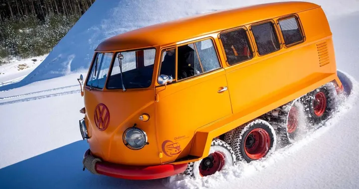 Volkswagen Type 2 T1 cingolato: restaurato l'unico esemplare