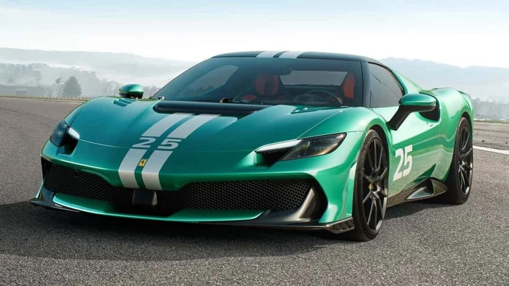 Ferrari deposita i nomi SC40 e CZ26: cosa bolle in pentola?