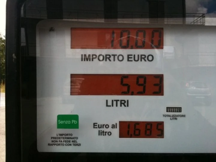 Prezzo benzina: Italia tra i paesi più cari al mondo