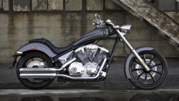 Prime immagini della Honda Fury 2009