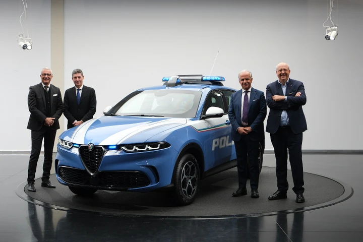Alfa Romeo Tonale: consegnata la prima unità alla Polizia di Stato
