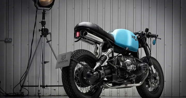 Sinroja R3, la cafè racer venuta dall'India
