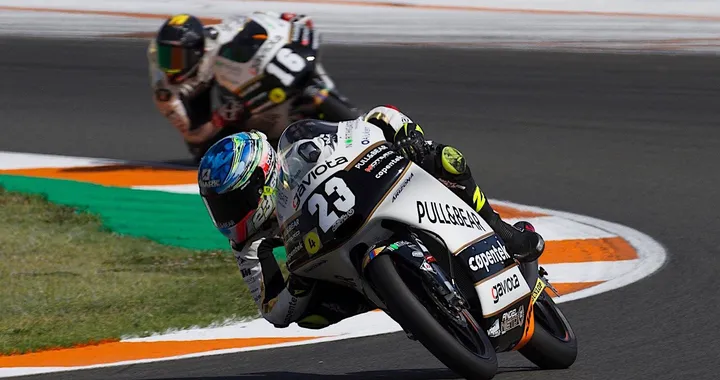 CEV, Moto3: a Valencia Fernandez (Ktm) sulla vetta del “Mundialito” davanti a Pagliani. Italiani in affanno