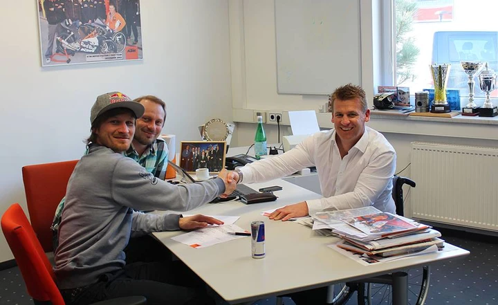 Taddy Blazusiak estende il contratto per le stagioni 2015-2016 con KTM