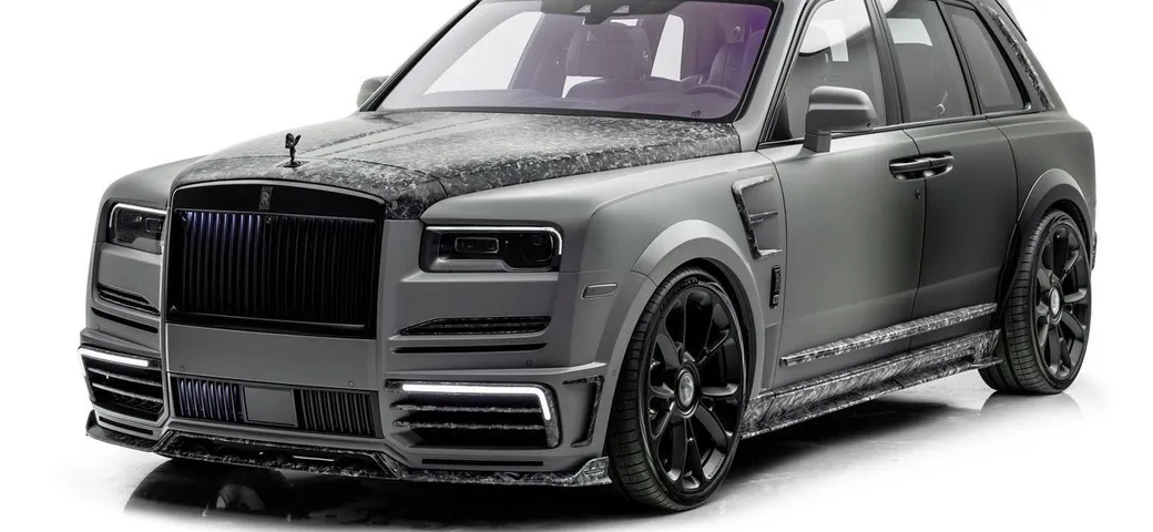 Rolls-Royce Cullinan Special UAE by Mansory