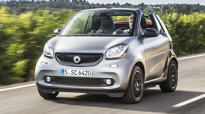 Smart ForTwo Cabrio: prezzo, foto e informazioni per l'Italia