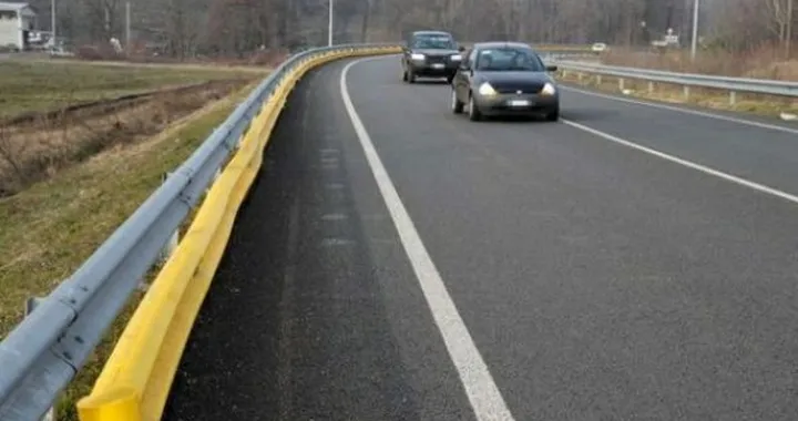Guard rail salvamotociclisti: arriva la bocciatura da parte dell'UE
