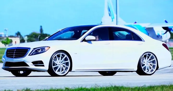 Mercedes Classe S: in video con cerchi da 22 pollici