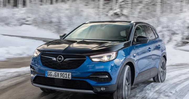 Opel Grandland X: la nuova gamma Model Year 2021