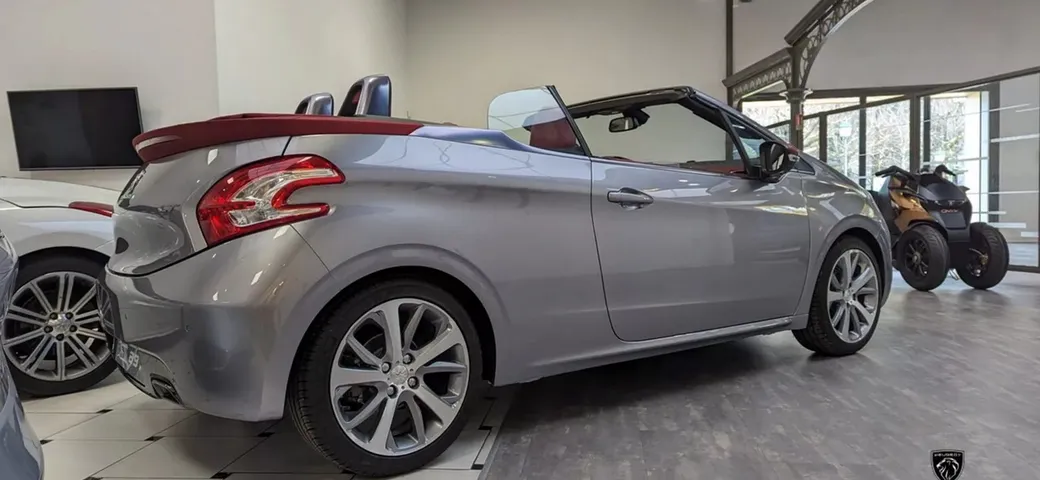 Peugeot 208 Cabriolet: il prototipo segreto in mostra al museo aziendale