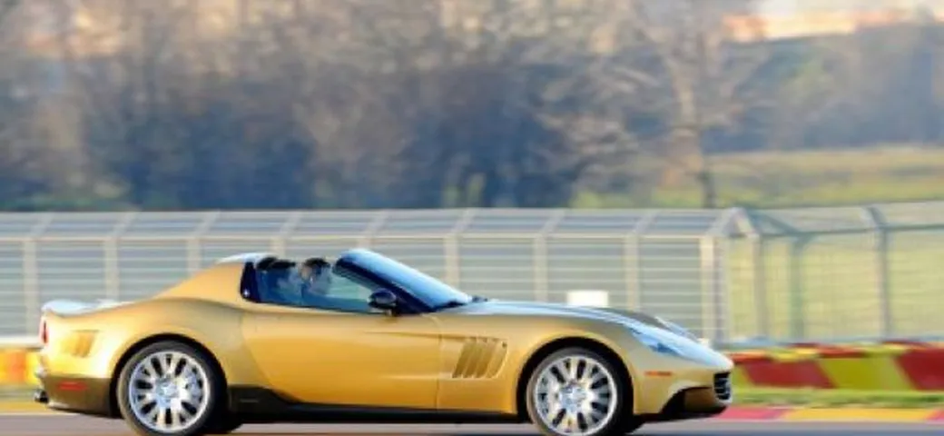 Ferrari presenta la P540 Superfast Aperta, one-off su base 599 GTB