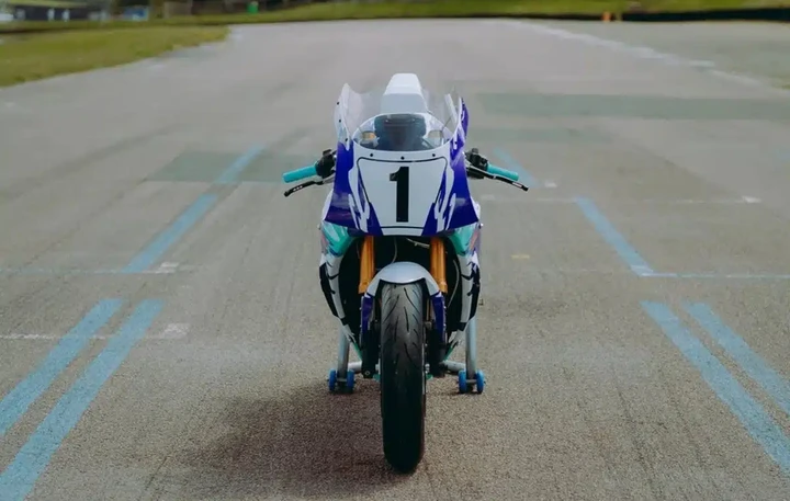 ingrandisci immagine