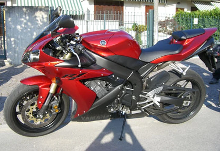Comparative impossibili di Motoblog – 2a parte: R1