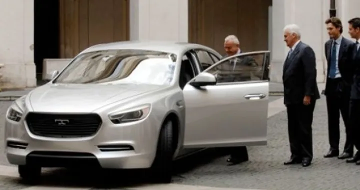De Tomaso SLC: presentata in anteprima a Roma