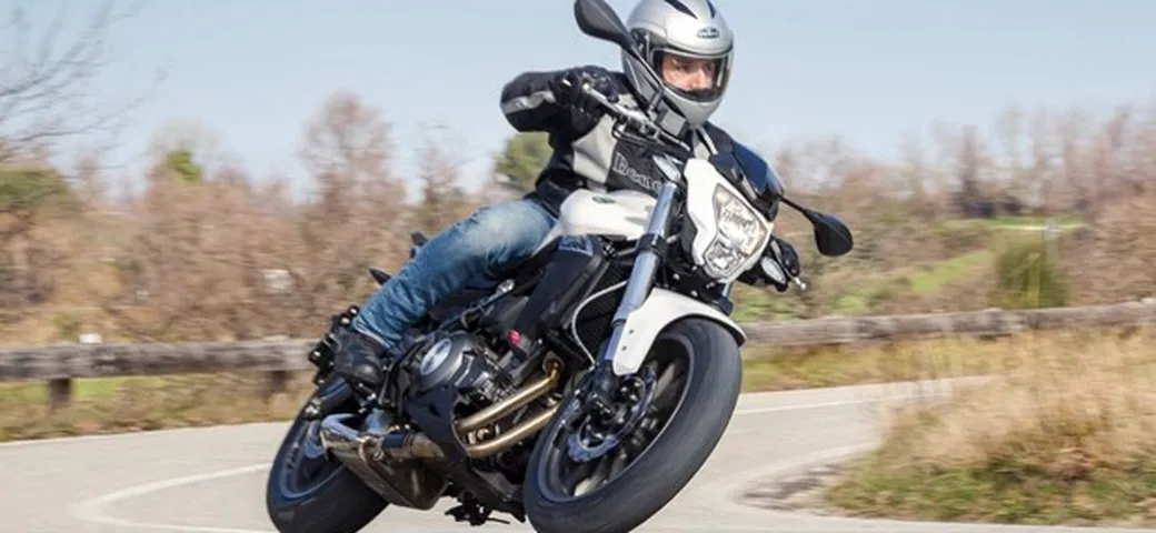 Benelli BN302 Demo Ride: diventa tester!
