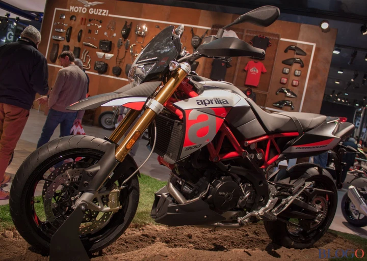 Aprilia Dorsoduro 900 2017