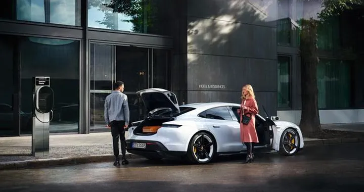 Porsche Destination Charging: nuove stazioni di ricarica auto elettriche