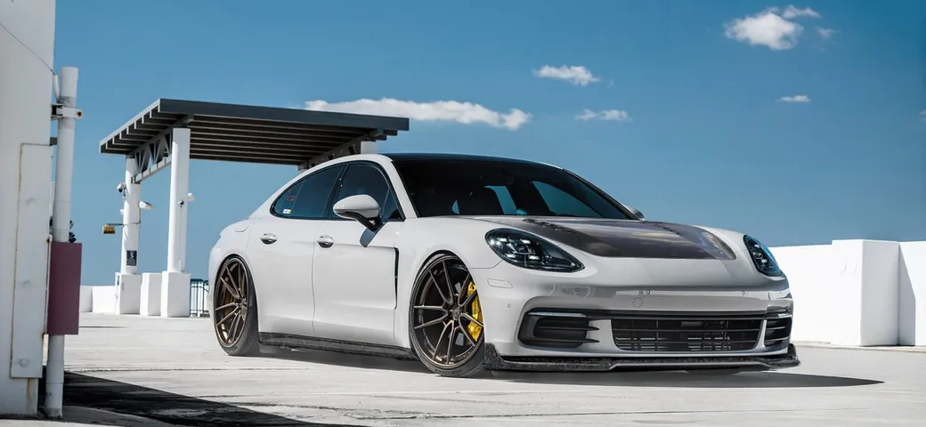 Porsche Panamera 971 by DMC