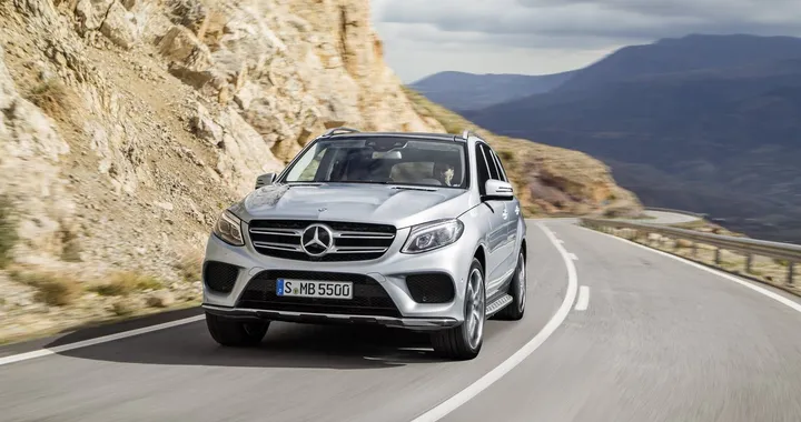 Mercedes GLE in off-road [Video]
