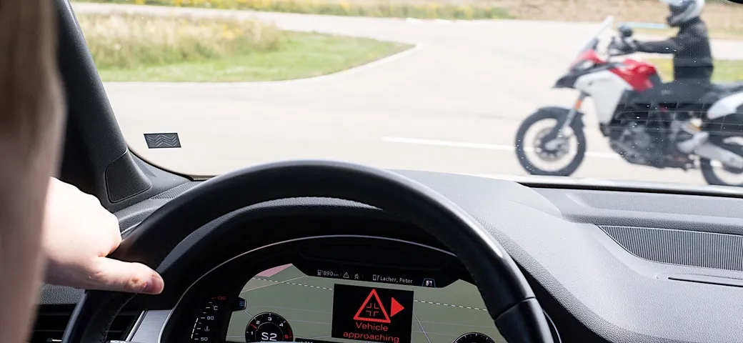 Ducati: al CES la tecnologia di comunicazione tra auto e moto