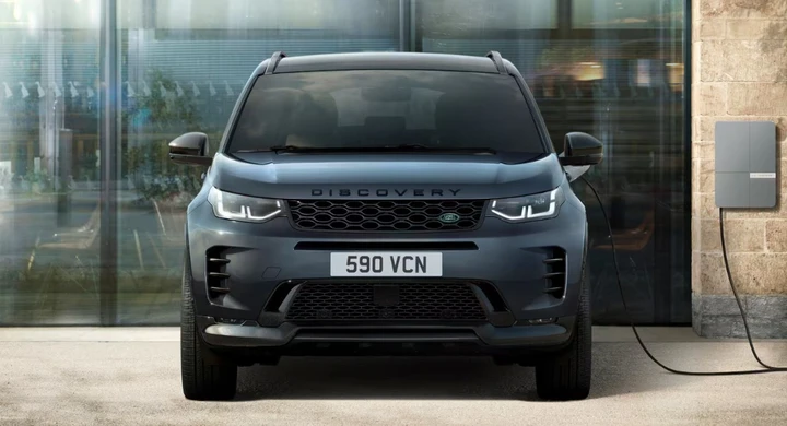 Addio a un'icona: Land Rover manda in pensione uno dei suoi SUV più amati dopo 11 anni